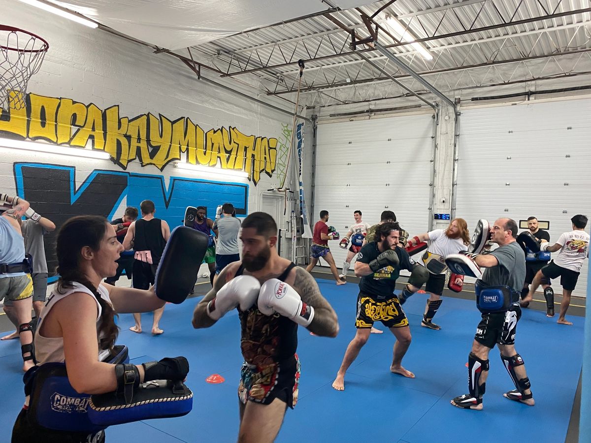 Private Muay Thai pad training
